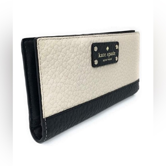 ❌SALE❌NWT KATE SPADE STACY LARGE SLIM BIFOLD WALLET BAY STREET Priced to sell. - Picture 3 of 7